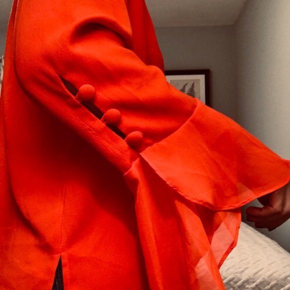 NWOT Vince Camuto Button Sleeve Blouse - Picture 2 of 5